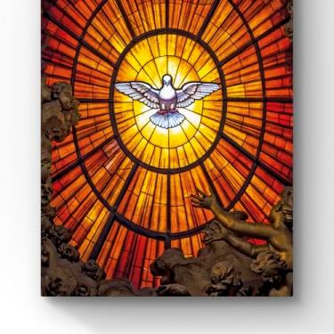 Imagem de vitral religioso decorativo arte sacra em vidro pomba do espirito santo iluminacao dourada e laranja estilo gotico para igreja 60x40