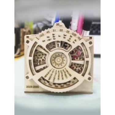 Imagem de Quebra-Cabeça 3D De Madeira: Calendário Perpétuo E Porta-Canetas - Kit
