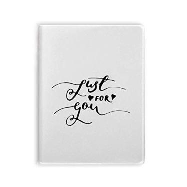 Imagem de Caderno de anotações escritas à mão, capa de chiclete, diário de capa macia