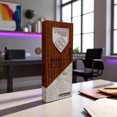 Imagem de Troféu Tower - Torre de madeira com base de concreto - Brasão da sua L