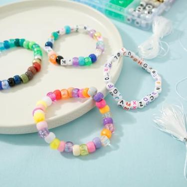 Imagem de 2 conjuntos de pulseiras de contas de pônei do alfabeto para meninas, kit de miçangas de argila para fazer joias, kit de contas de pônei com cordão elástico para colar, pulseira e pingente