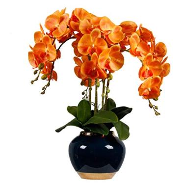 Imagem de Arranjo de flores artificiais Phalaenopsis, flores artificiais de orquídeas laranja com vaso de cerâmica, arranjo de flores artificiais modernas para festa de casamento, decoração de peça central de