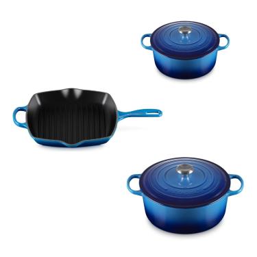 Imagem de KIT LE CREUSET 2 PANELAS REDONDAS 20 E 24CM GRELHA QUADRADA 26CM EM FERRO ESMALTADO AZURE BLUE
