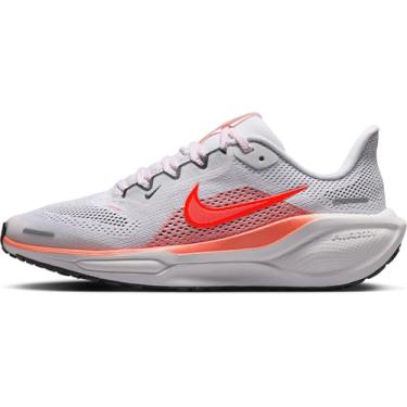Imagem de Nike Tênis unissex infantil para jovens atletas, Branco brilhante Crimson Magic Ember Preto, 18
