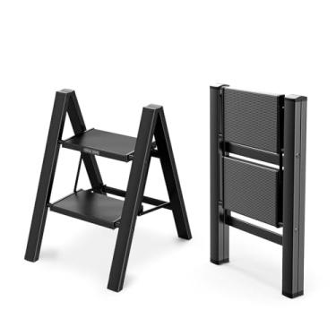 Imagem de WOA WOA Escada de degrau, banco dobrável com pedais de alargamento, escada portátil leve para casa, escada de cozinha, fácil de armazenar, economiza espaço de capacidade de 136 kg (2 degraus, preto)