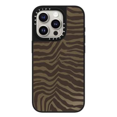Imagem de CASETiFY Capa espelhada para iPhone 15 Pro Max [reflexiva/proteção contra queda de 1,5 metros/compatível com Magsafe] - marrom zebra - preta em preto