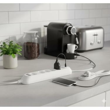 Imagem de Extensão Inteligente com 6 Tomadas + 3 Entradas USB – Bivolt, Cabo 1,8M, Proteção Contra Sobrecarga (4 Tomadas/3 USB)