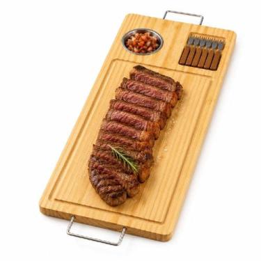 Imagem de Kit tábua de bambu para churrasco com molheira 6 garfinhos divisórias 