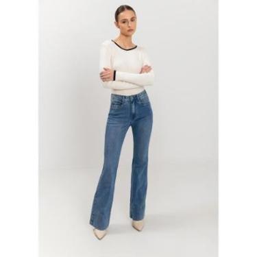 Imagem de Calça Jeans Flare Com Cintura Alta E Bolsos Funcionais-Feminino