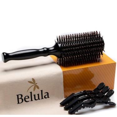 Imagem de Belula Escova redonda de cerdas de javali para conjunto de secagem. Escova de cabelo redonda com barril de madeira grande de 6,8 cm. Escova de cabelo ideal para adicionar volume e corpo. 3 x grampos de cabelo e bolsa de viagem.