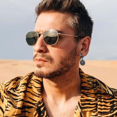 Imagem de Brincos masculinos Huggie Hoop Eye Jewelry, One Size, Aço inoxidável, Sem pedra preciosa