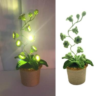 Imagem de AVEKI Lâmpada de lírio do vale, luminária de flores artificiais de crochê feita à mão com luz quente, linda lâmpada de mesa para quarto, luz noturna de LED, decoração de bateria, presente para mãe