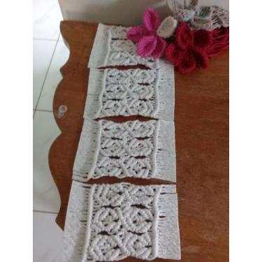 Imagem de Trilho de mesa - Fios e mãos 