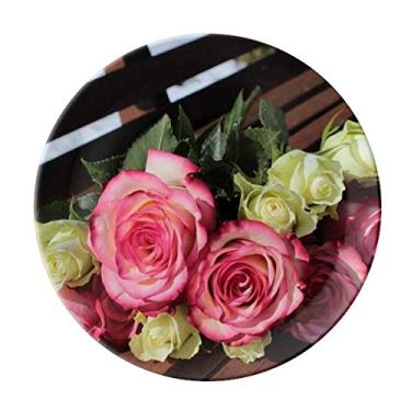 Imagem de Banco com flores brancas rosa lindo prato decorativo de porcelana salver louça de jantar