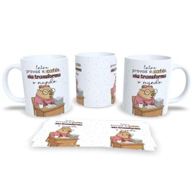 Imagem de Caneca de Cerâmica Branca com Ilustração de Urso Professor, 325ml, Design Artístico, Material Cerâmico Brilhante, Ideal para Bebidas Quentes, com Alça, Lavável em Lava-Louças (0002)