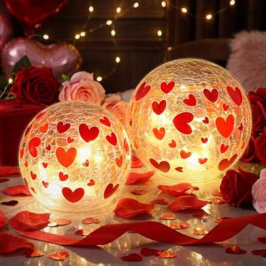 Imagem de Rossesay Conjunto de 2 lâmpadas decorativas de bola de vidro para o dia dos namorados, 14 cm, rosa e vermelho, luzes de LED para decoração de mesa, lâmpada de globo operada por bateria para presente