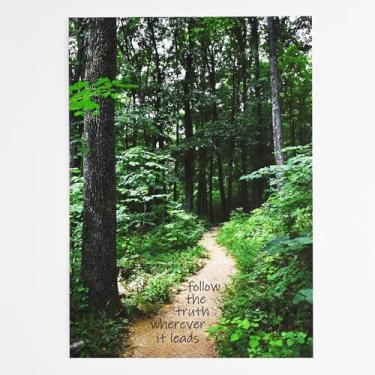 Imagem de Moving Truths Pôster Follow the Truth Hiking Trail - Arte de parede inspiradora para buscadores da verdade - Poderoso lembrete motivacional para buscar a verdade, não importa aonde ela leve - sem