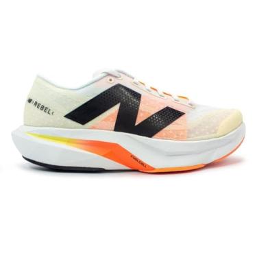 Imagem de Tênis New Balance Fuelcell Rebel V4 Branco e Laranja