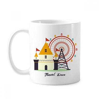 Imagem de Caneca clássica Visiting theme park in South Korea copo de cerâmica branca presente com alças 350 ml