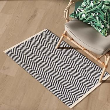 Imagem de THE BEER VALLEY Chevron Tapete tecido à mão, 60 cm x 7 cm - azul marinho, pequenos tapetes para cozinha, quarto, escritório | Tapete reversível de fazenda para entrada, pátio, tapetes laváveis de