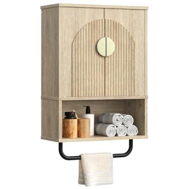 Imagem de CHOEZON Armário de parede de banheiro, armário de remédios com portas caneladas, prateleira ajustável e barra de toalha, armário de armazenamento de parede, armário de parede de madeira para banheiro