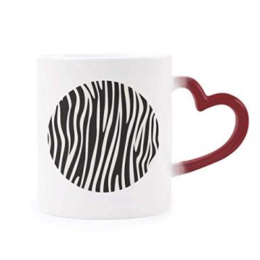 Imagem de Caneca preta branca com estampa de veias de fundo sensível ao calor Caneca vermelha de grés que muda de cor