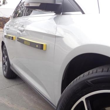 Imagem de Kit 4 Protetores Magnéticos de Porta para Carro, EVA com Imã Forte, Anti-Batida, Anti-Furto com Cabo de Aço (Amarelo e Preto)