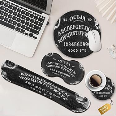 Imagem de Mouse pad preto com borda costurada, base de borracha antiderrapante, desenho animado Ouija Board padrão de bruxa, mousepad ergonômico com apoio de pulso de teclado de espuma de memória, acessórios de
