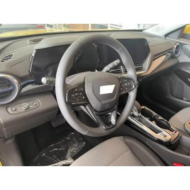 Imagem de GZPLMYKJYXGSPL Capas de acabamento de volante de carro, compatíveis com acessórios Chevrolet Trax 2024, conjunto de cabine de carro interior azul de fibra de carbono