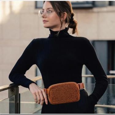 Imagem de Bolsa de cintura feminina de lã transversal