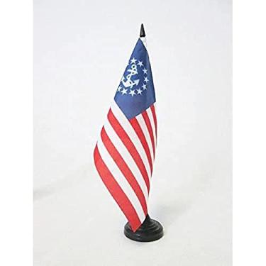 Imagem de Bandeira de mesa US Yacht Ensign 5'' x 8'' - Bandeira de mesa de iate americano 21 x 14 cm - Bastão e base de plástico preto - Drapeau Etats-UNIS Yacht Ensign AZ FLAG