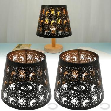 Imagem de 2 peças de metal pequeno abajur gravado, sol, lua e estrela, pequeno abajur com padrão decorativo abajur elegante e exclusivo para candeeiros de mesa, pequenos candelabros de parede