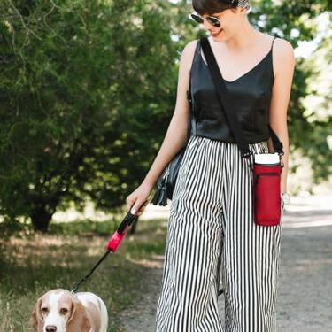 Imagem de Bolsa de transporte para garrafa de água com bolso para celular Stanley Copo de 30/1,417 g com alça ajustável