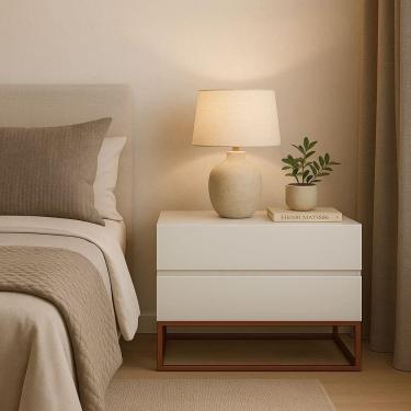 Imagem de Mesa De Cabeceira Retrô Alto Padrão Com 2 Gavetas Base Cobre Off White