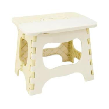 Imagem de Banqueta Plástica Dobrável Portátil - Banquinho Dobrável para Criança e Adulto - Banquinho para Casa, Viagem, Jardim e Acampamento - Assento Leve e Resistente - Shop100 (Bege)