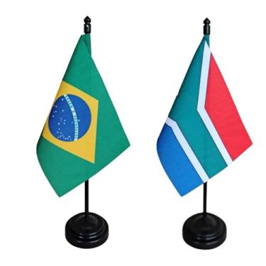 Imagem de Kit Bandeira de Mesa Brasil e África do Sul, 26cm Altura, 18x11cm, Tecido Oxford, Base Plástica, Decoração para Escritório, Eventos