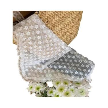 Imagem de Lenço De Seda Triangular Branco Com Renda Floral Para Mulheres: Elegan