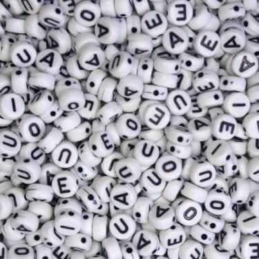 Imagem de 1000 Miçangas Letras Vogais Entremeio A E I O U Branco e Preto Missanga Bijuteria Artesanato