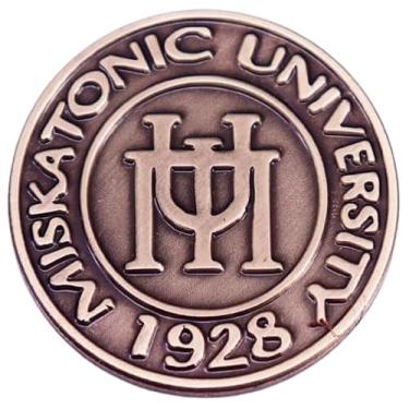 Imagem de Miskatonic University 1928 Arkham Arcane H.P. Lovecraft Cthulhu Necronomicon Cosmic Horror Mythos Great Old One 3 cm Emblema de broche esmaltado, 1.2 Inches, Metal, Metal