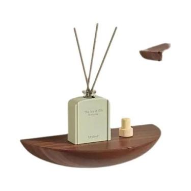 Imagem de Prateleira Flutuante De Madeira Em Forma De Meia Lua Montada Na Parede