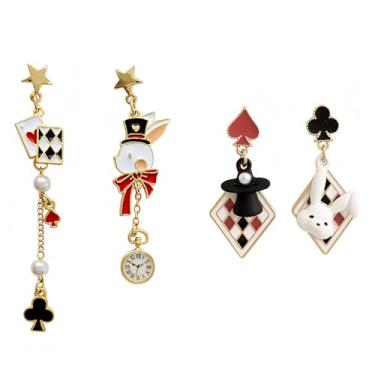 Imagem de 2 pares de brincos femininos Rainha de Copas de baralho de cartas de baralho de coração vermelho Ace Poker Card Ear Rings Rainha de Copas acessórios para festa temática Alice no País das Maravilhas