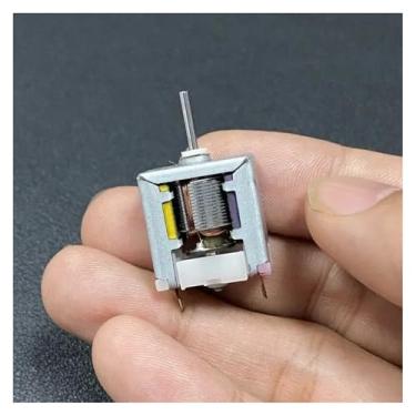 Imagem de KLHRKNDGGO Escova de carbono quadrada 020 de 18 mm para arranque eletrônico DC 1,5V-6V 25500RPM modelo de barco de brinquedo DIY de alta velocidade