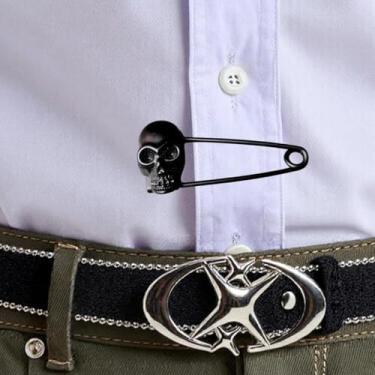 Imagem de 1 broche de caveira preto personalizado série preto escuro chapéu decoração eletroforética broche grande jeans acessórios decorativos de metal