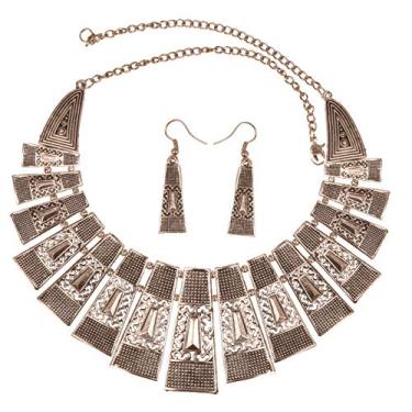 Imagem de Touchstone Joias indianas oxidadas encantadoras feitas à mão com acabamento ilustrado tribal conjunto de colar de joias em tom de prata antigo para mulheres.