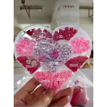 Imagem de Taybonds Kit de fabricação de pulseiras de dia dos namorados, kit de contas de argila para o dia dos namorados, kit de contas de pulseira da amizade para o dia dos namorados - - formato de coração