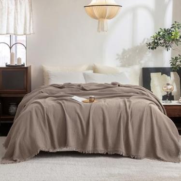 Imagem de FOSSA Cobertor de musselina com franja - 4 camadas de gaze 100% algodão super macio e respirável - Cobertor refrescante decorativo leve para cama, sofá, escritório (marrom claro, Queen (228 cm × 228