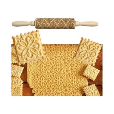 Imagem de Rolo De Massa De Madeira Temático De Natal Com Gravação 3D E Padrão De