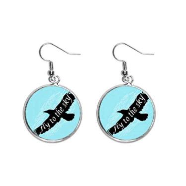 Imagem de Brinco de prata com silhueta de águia de animal preto com pingente de orelha natural