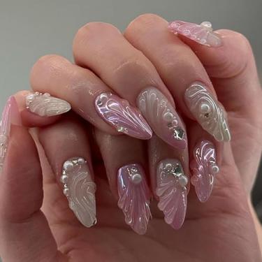 Imagem de Summer Press on Nails Unhas postiças de amêndoa média, unhas gradientes, cola brilhante nas unhas, rosa, unhas postiças com concha de pérola 3D, designs de gota de água, glitter, 24 peças