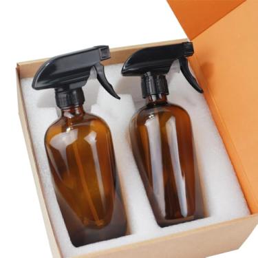 Imagem de schuirui Pacote com 2 frascos de spray de vidro âmbar com tampa para armazenamento, óleos essenciais, produtos de limpeza ou frascos marrons de aromaterapia com 3 pulverizadores de gatilho (500 ml)